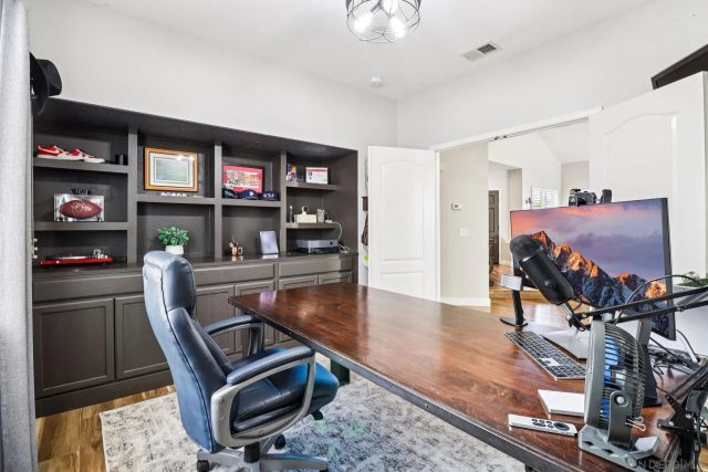 2904 Avenida Valera, Carlsbad, CA 92009