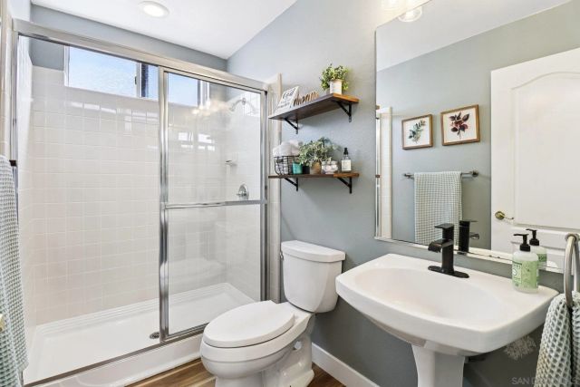 2904 Avenida Valera, Carlsbad, CA 92009