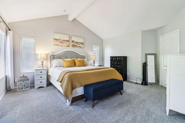 2904 Avenida Valera, Carlsbad, CA 92009