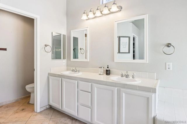 2904 Avenida Valera, Carlsbad, CA 92009