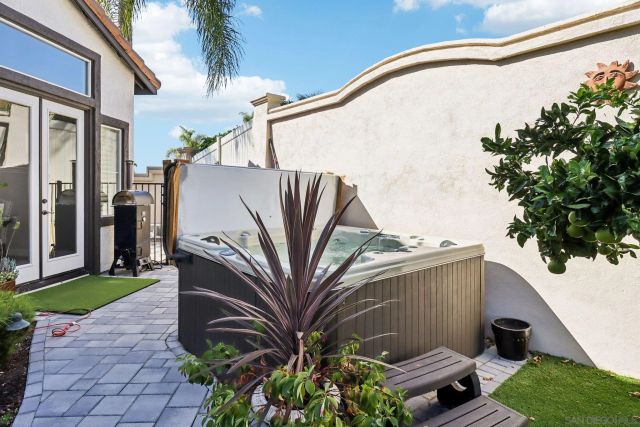 2904 Avenida Valera, Carlsbad, CA 92009