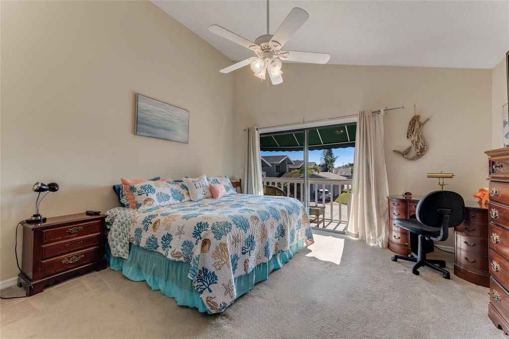 Image 13 of property listing at 113 LAGOON COURT, New Smyrna Beach, FL 32169