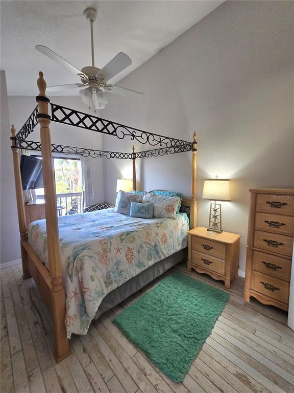 Image 20 of property listing at 113 LAGOON COURT, New Smyrna Beach, FL 32169