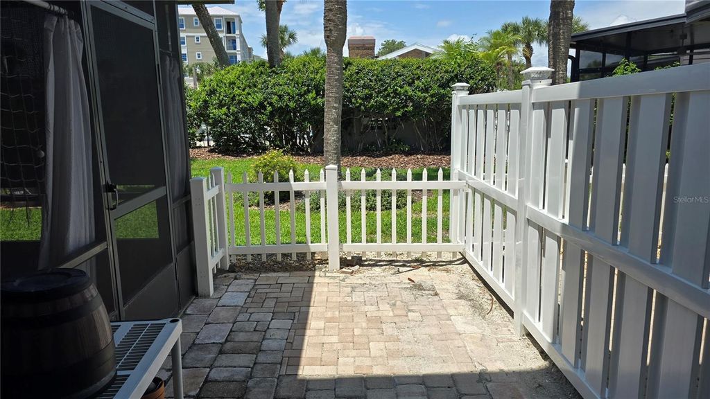Image 27 of property listing at 113 LAGOON COURT, New Smyrna Beach, FL 32169