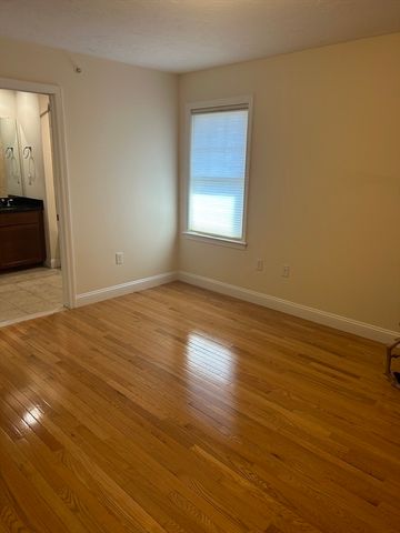 4 Reserve Way D, Burlington, MA 01803