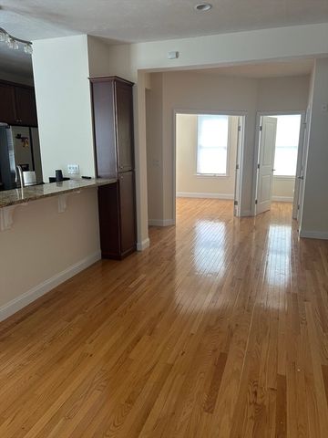 4 Reserve Way D, Burlington, MA 01803
