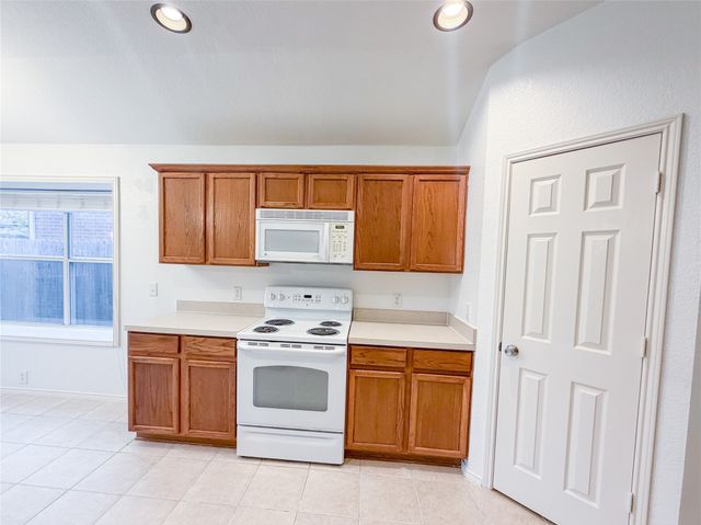 1737 White Feather Lane, Fort Worth, TX 76131