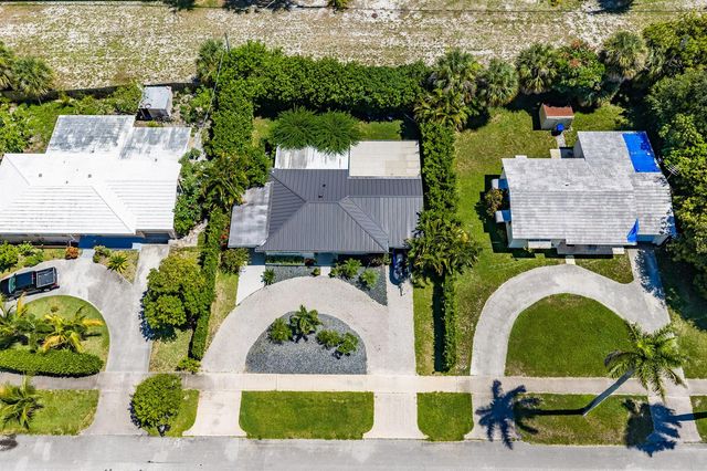 722 Greenbriar Drive, Lake Park, FL 33403