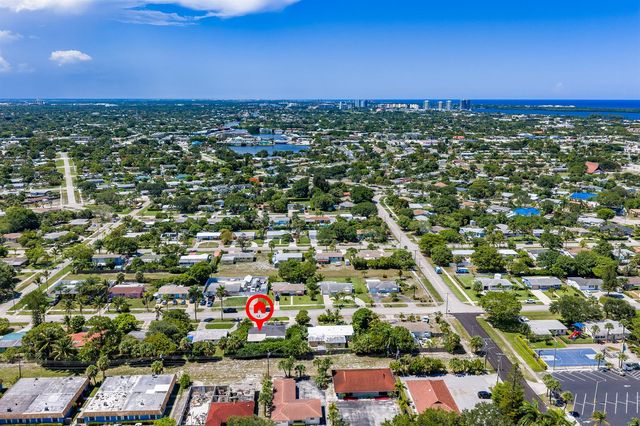 722 Greenbriar Drive, Lake Park, FL 33403