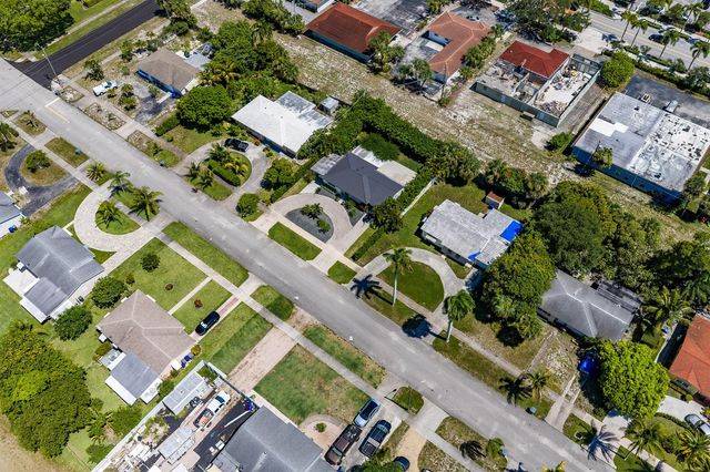 722 Greenbriar Drive, Lake Park, FL 33403