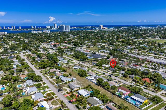722 Greenbriar Drive, Lake Park, FL 33403