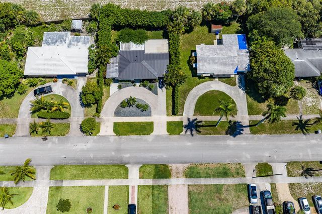 722 Greenbriar Drive, Lake Park, FL 33403
