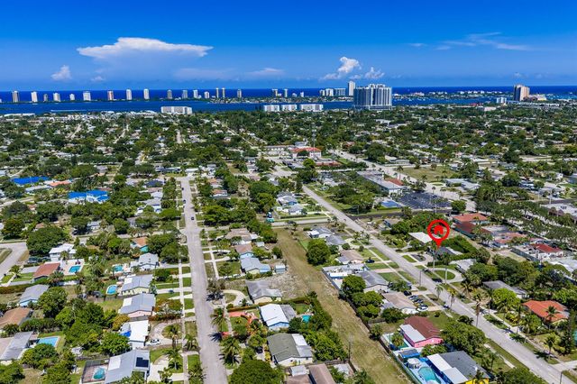 722 Greenbriar Drive, Lake Park, FL 33403