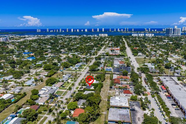 722 Greenbriar Drive, Lake Park, FL 33403