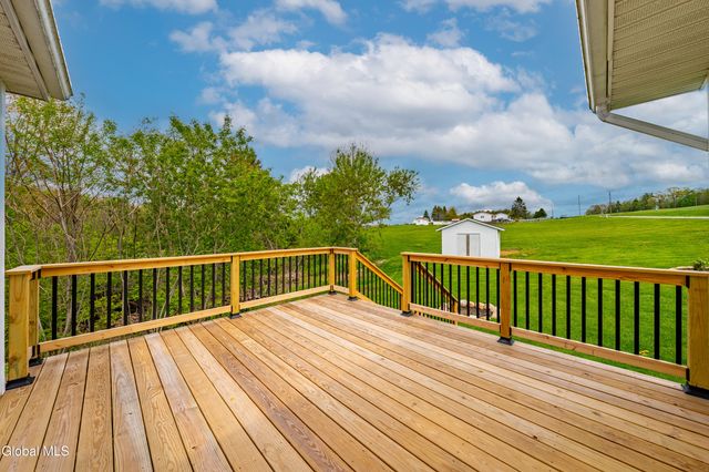 57 Casey Road, Schaghticoke, NY 12154