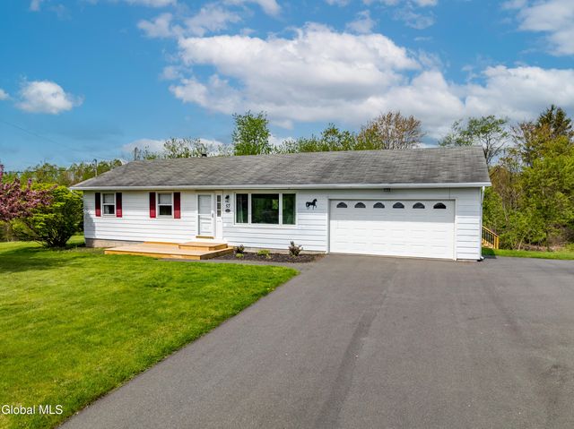 57 Casey Road, Schaghticoke, NY 12154