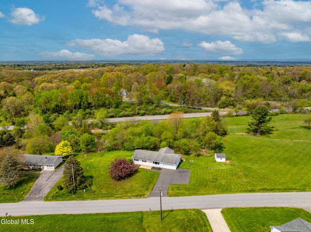 57 Casey Road, Schaghticoke, NY 12154