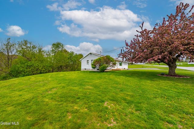 57 Casey Road, Schaghticoke, NY 12154