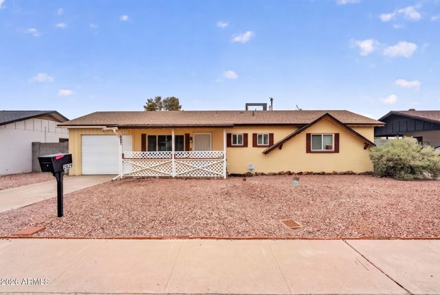 2029 W SUNNYSIDE Avenue, Phoenix, AZ 85029