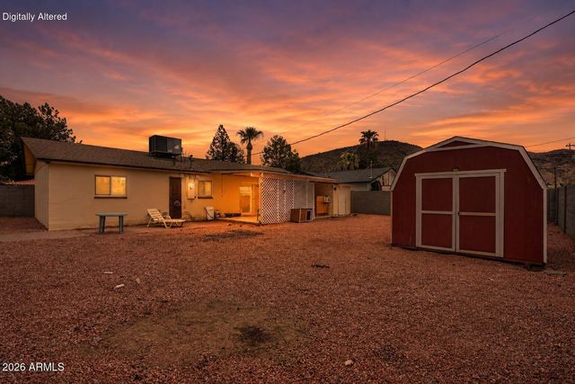 2029 W SUNNYSIDE Avenue, Phoenix, AZ 85029