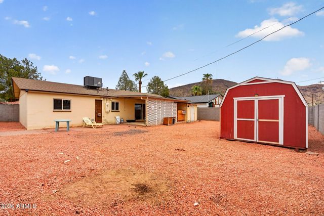 2029 W SUNNYSIDE Avenue, Phoenix, AZ 85029