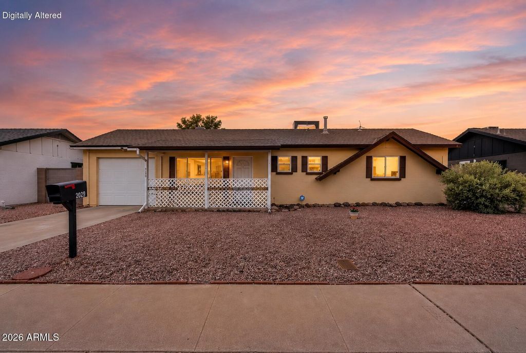 2029 W SUNNYSIDE Avenue, Phoenix, AZ 85029