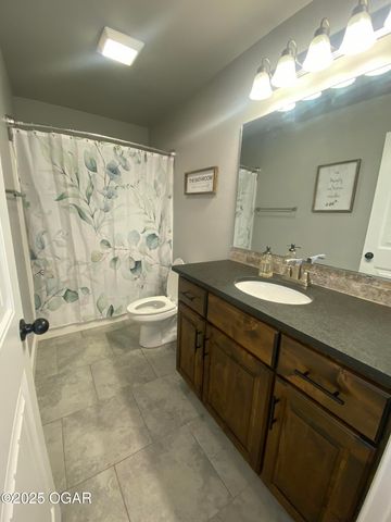 1810 Line Drive, Webb City, MO 64870