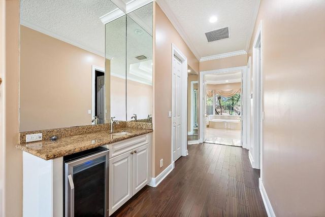 8480 Man O War Road, Palm Beach Gardens, FL 33418