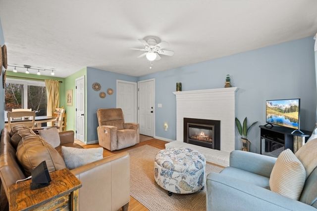 73 Elyse Rd, Mansfield, MA 02048