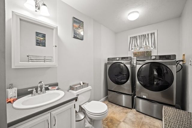 73 Elyse Rd, Mansfield, MA 02048