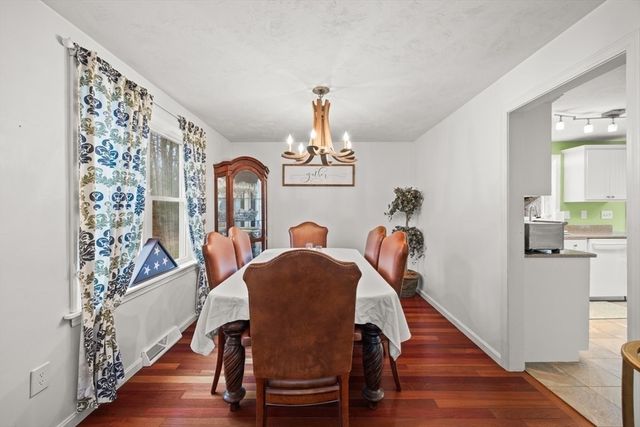 73 Elyse Rd, Mansfield, MA 02048