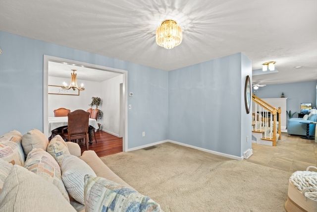 73 Elyse Rd, Mansfield, MA 02048