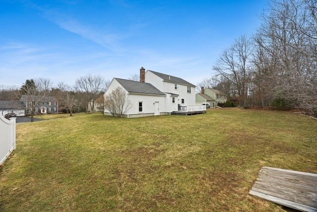 73 Elyse Rd, Mansfield, MA 02048