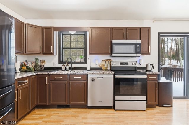 417 Deer Field Ln, Montague Twp., NJ 07827