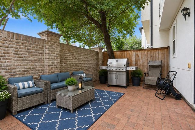1665 Upland Lakes, Houston, TX 77043