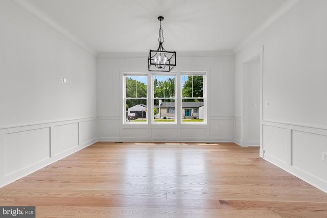 2817 DEREK RD, Alexandria, VA 22306