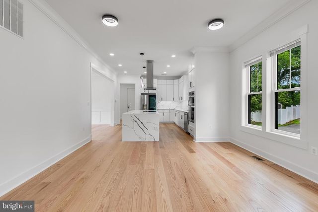 2817 DEREK RD, Alexandria, VA 22306