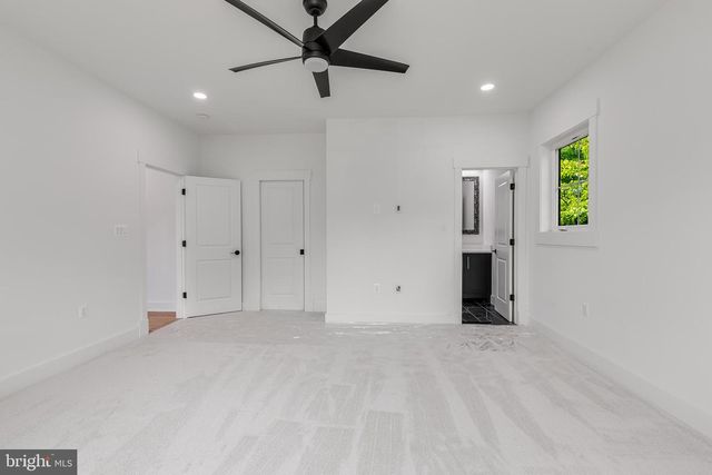 2817 DEREK RD, Alexandria, VA 22306