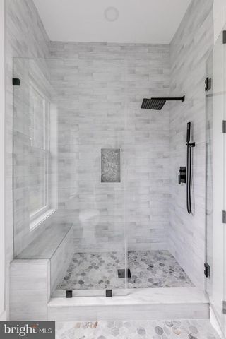 2817 DEREK RD, Alexandria, VA 22306