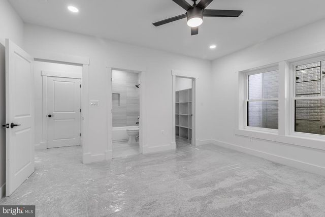 2817 DEREK RD, Alexandria, VA 22306