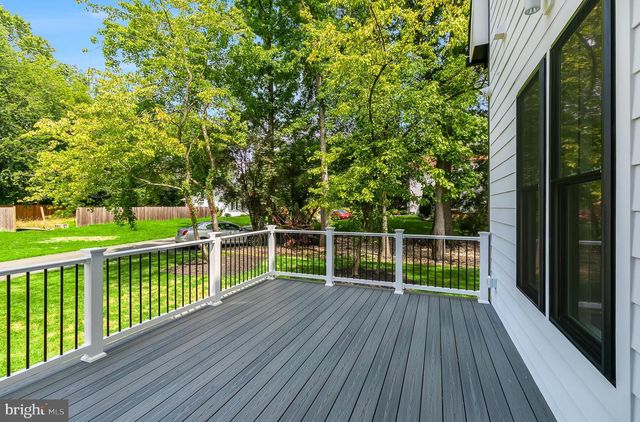 2817 DEREK RD, Alexandria, VA 22306