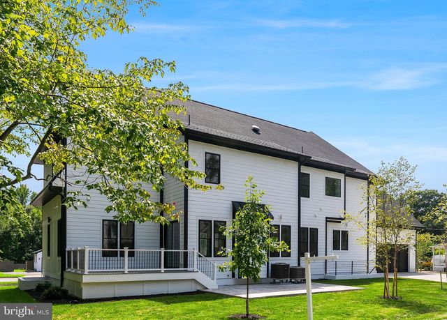 2817 DEREK RD, Alexandria, VA 22306