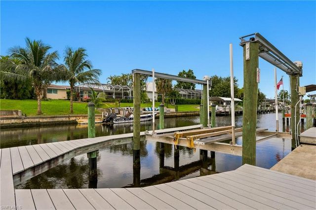 1316 SE 29th ST, Cape Coral, FL 33904