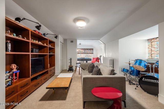1175 E 2nd Avenue, Salt Lake City, UT 84103