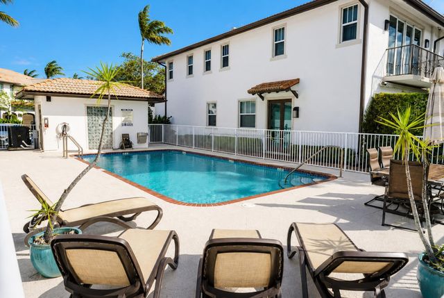 1365 SE 3rd Avenue, Pompano Beach, FL 33060