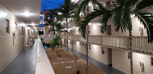 410 SE 2nd St 210, Hallandale Beach, FL 33009