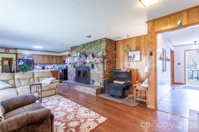7835 US 23 Highway, Mars Hill, NC 28754