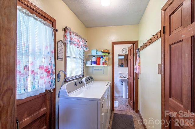 7835 US 23 Highway, Mars Hill, NC 28754