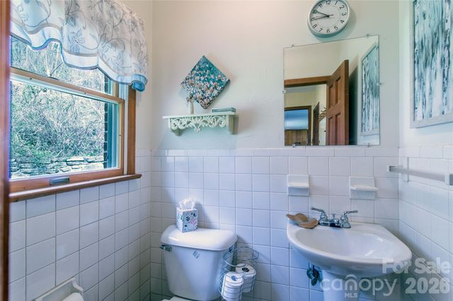 7835 US 23 Highway, Mars Hill, NC 28754