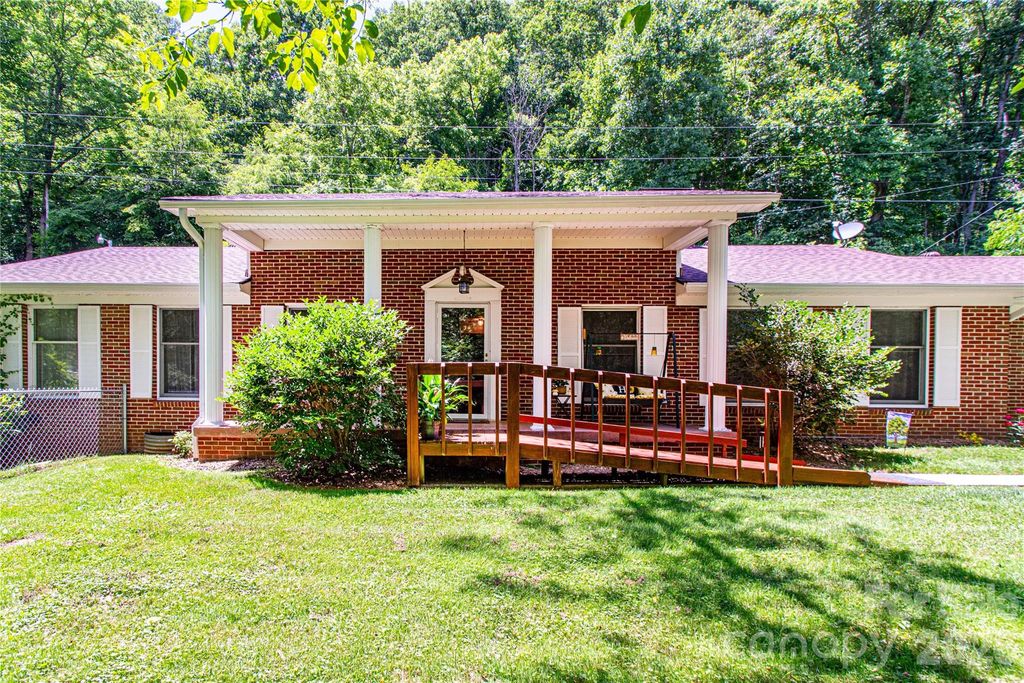 7835 US 23 Highway, Mars Hill, NC 28754